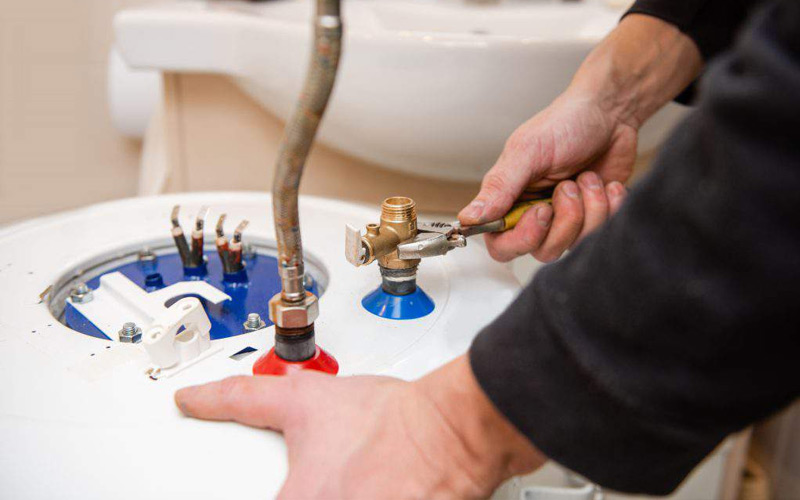 Who to Call to Fix a Water Heater